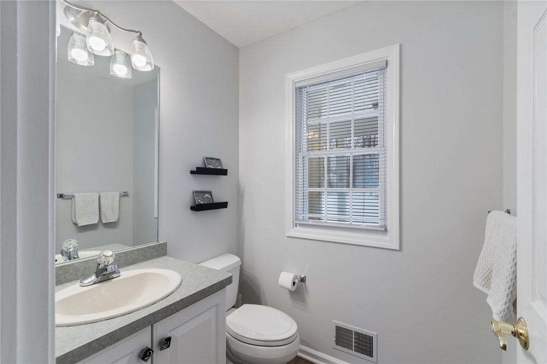 950 Lothario Circle Webster, NY 14580 - Photo 22 of 42 1st Floor Powder Room