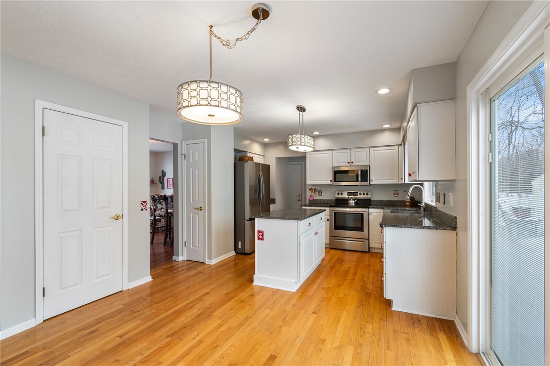 950 Lothario Circle Webster, NY 14580 - Photo 10 of 42