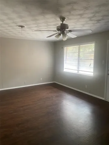 $1,750 | 741 West Main Street, Lancaster, TX 75146