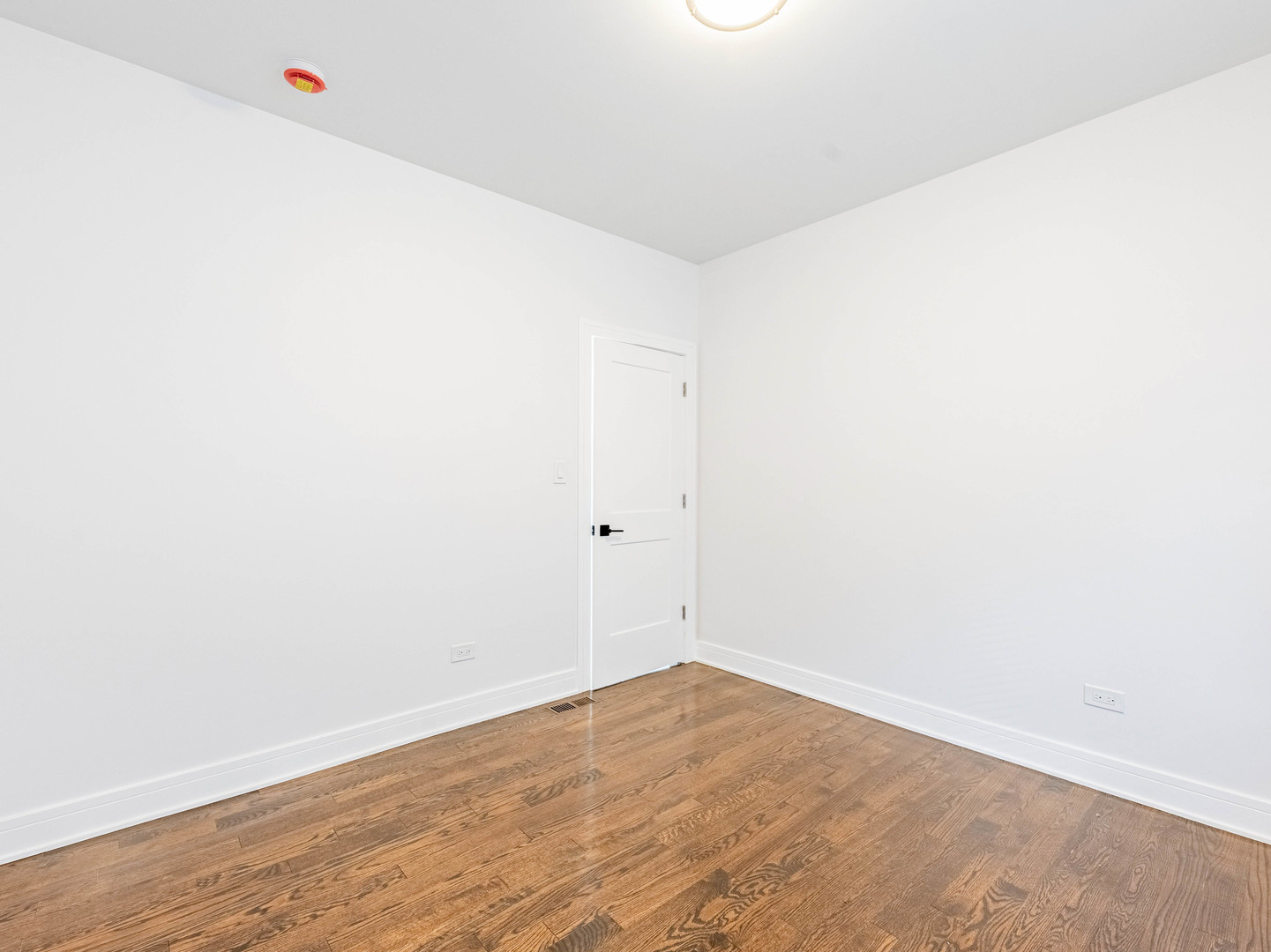 7755 South Wolcott Avenue Chicago, IL 60620 - Photo 13 of 39 a view of a room