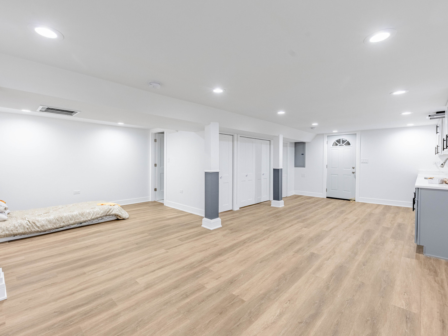 7755 South Wolcott Avenue Chicago, IL 60620 - Photo 34 of 39 a view of an empty room with wooden floor