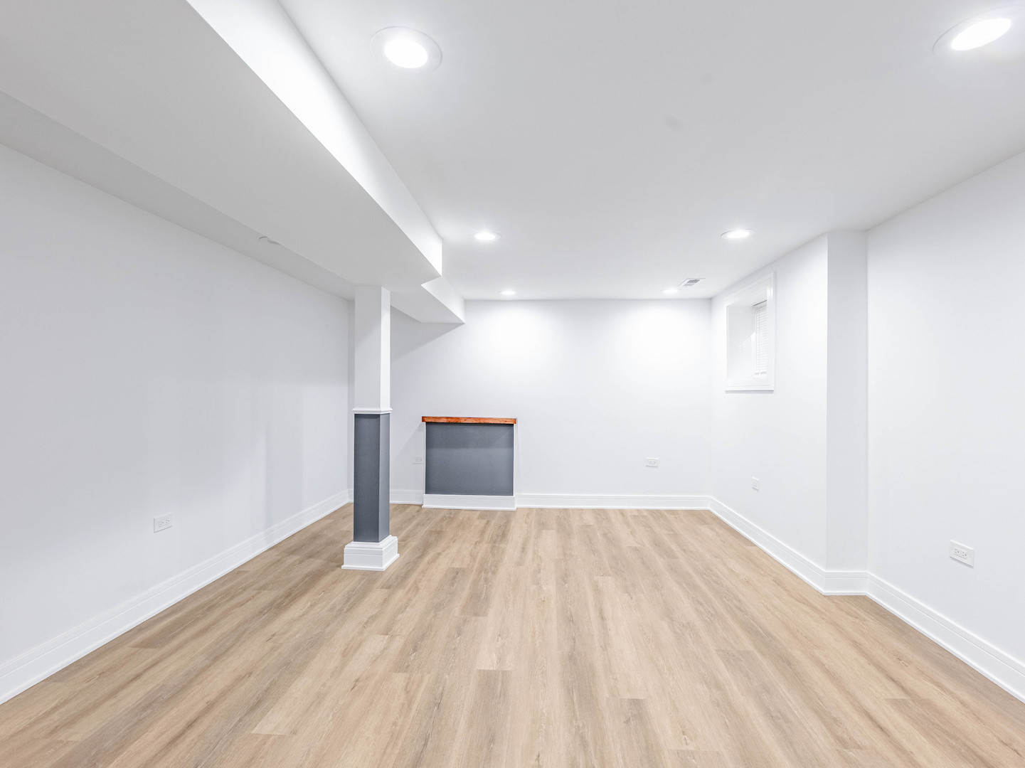 7755 South Wolcott Avenue Chicago, IL 60620 - Photo 35 of 39 a view of empty room with wooden floor