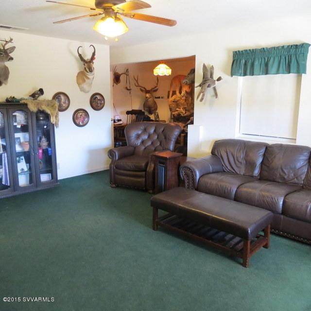 4460 Eagle Circle Rimrock, AZ 86335 - Photo 13 of 32 down stairs living