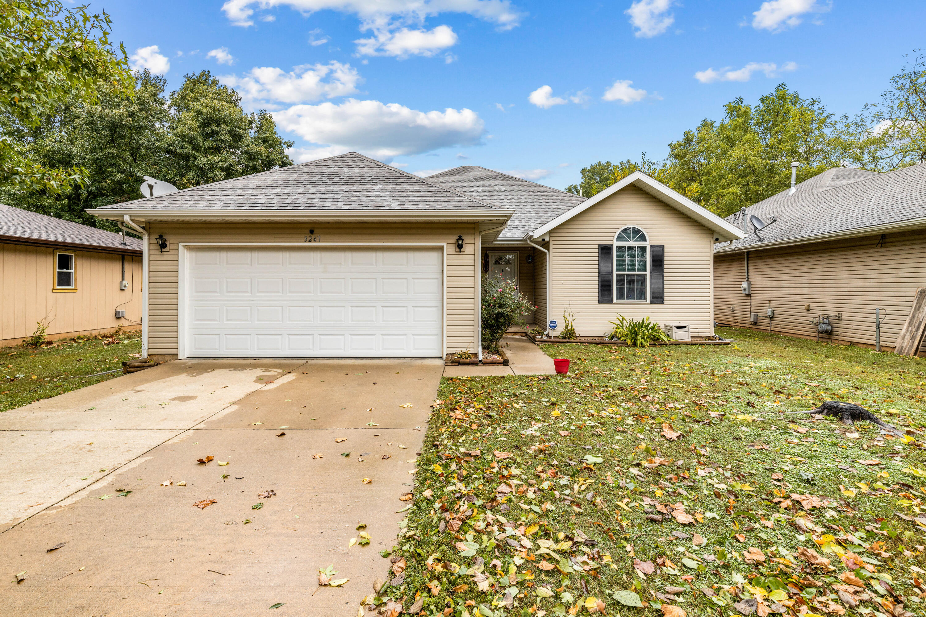 3247 West Lombard Street Springfield, MO 65802 - Photo 1 of 1 3247 lombard 1