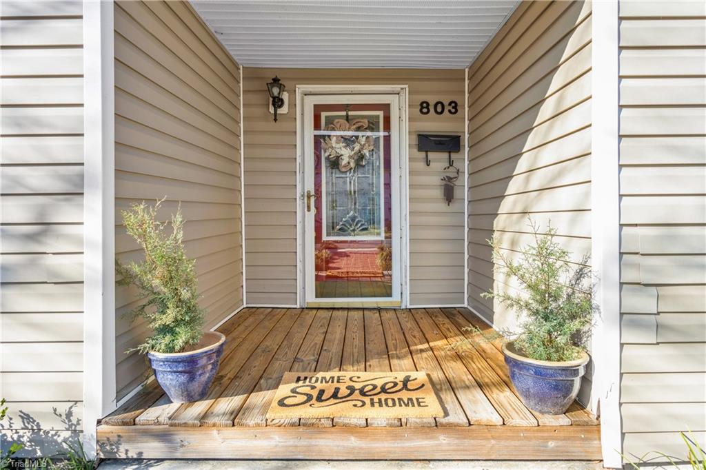 803 Carrick Street High Point, NC 27262 - Photo 4 of 34 Gallery Image 4