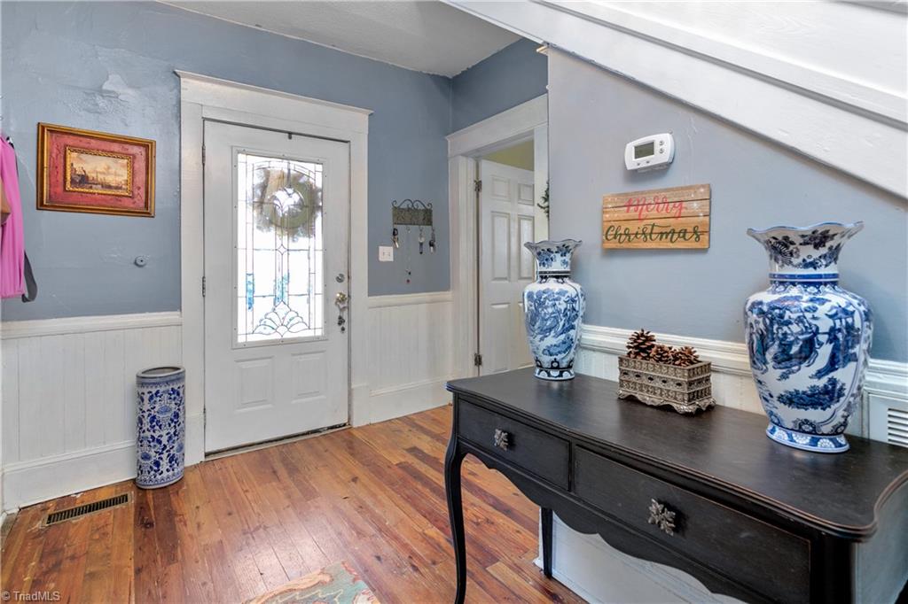 803 Carrick Street High Point, NC 27262 - Photo 5 of 34 Gallery Image 5