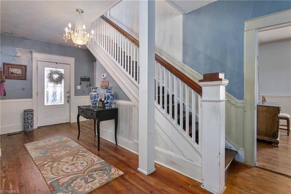 803 Carrick Street High Point, NC 27262 - Photo 7 of 34 Gallery Image 7