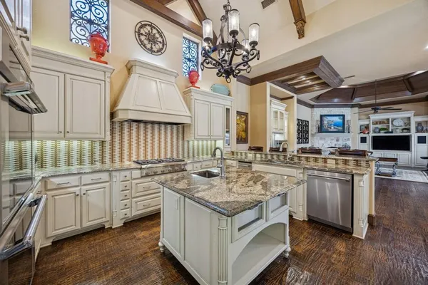 $2,500,000 | 6640 Briar Ridge Lane, Plano, TX 75024