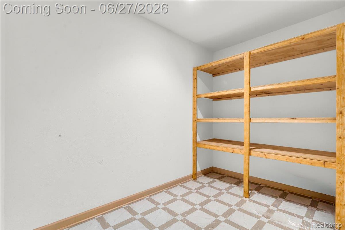 1781 Westridge Drive Rochester, MI 48306 - Photo 50 of 56 44-1781 Westridge Dr_43.jpg
