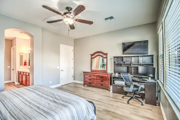 $3,700 | 2552 East Redwood Place, Chandler, AZ 85286