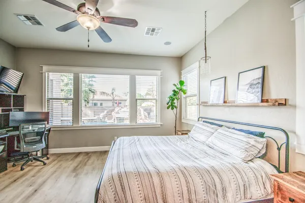 $3,700 | 2552 East Redwood Place, Chandler, AZ 85286