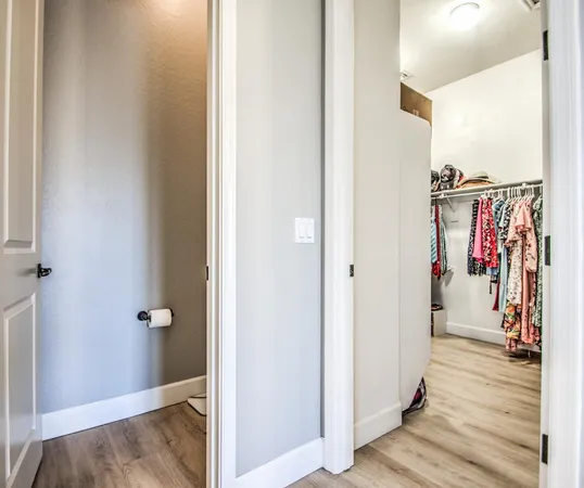 $3,700 | 2552 East Redwood Place, Chandler, AZ 85286