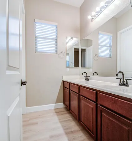 $3,700 | 2552 East Redwood Place, Chandler, AZ 85286