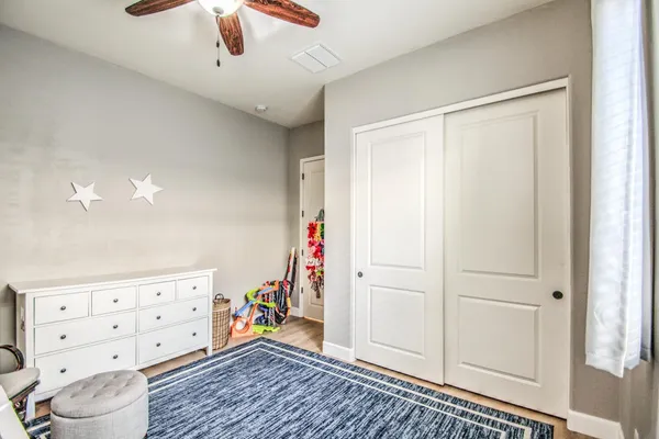 $3,700 | 2552 East Redwood Place, Chandler, AZ 85286