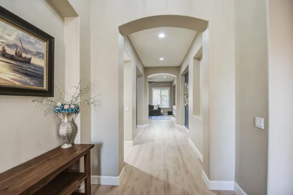 $3,700 | 2552 East Redwood Place, Chandler, AZ 85286