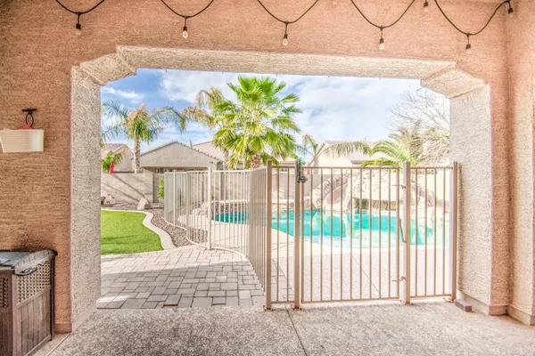 $3,700 | 2552 East Redwood Place, Chandler, AZ 85286