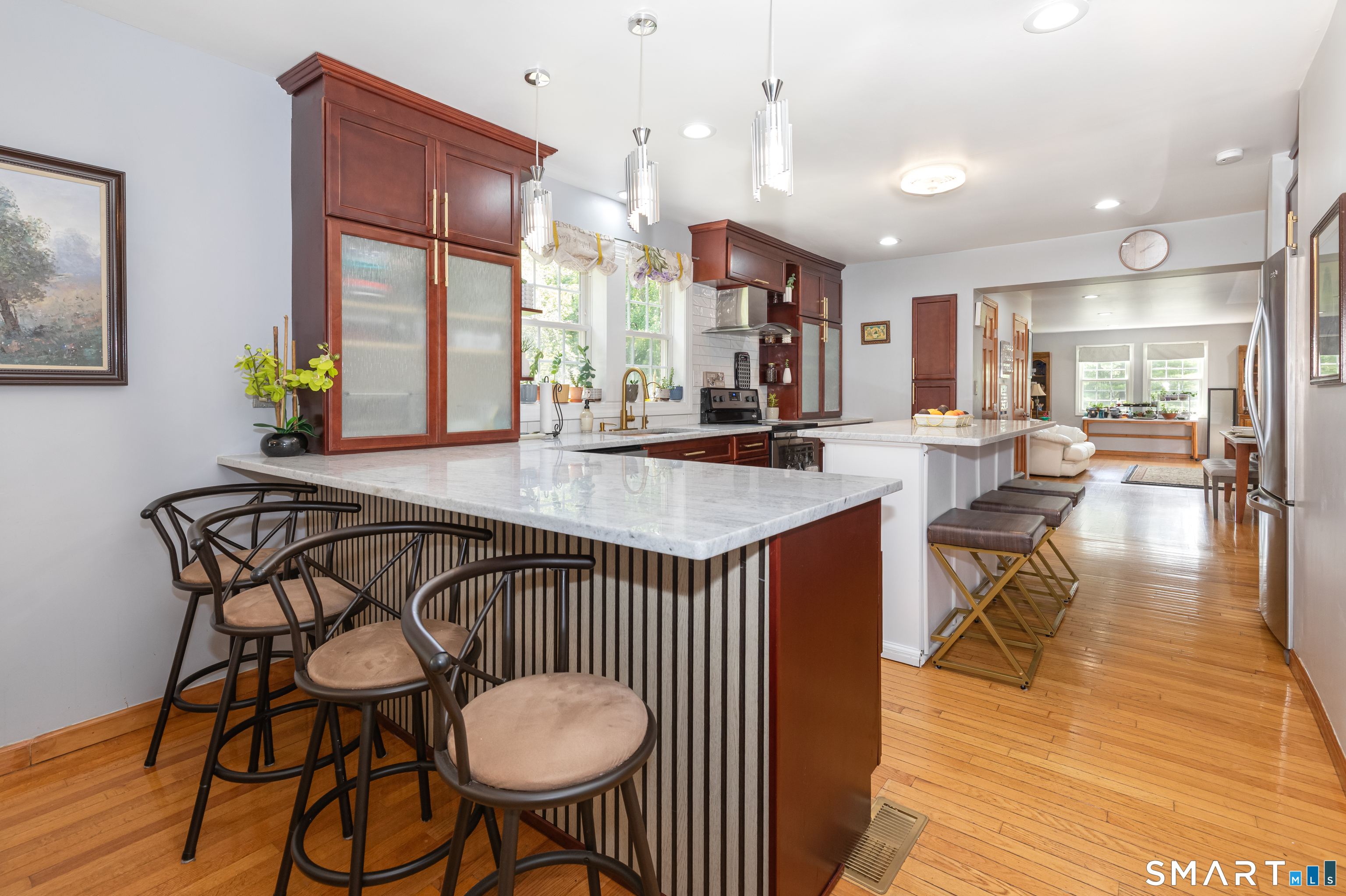 816 Woodruff Road Orange, CT 06477 - Photo 7 of 40