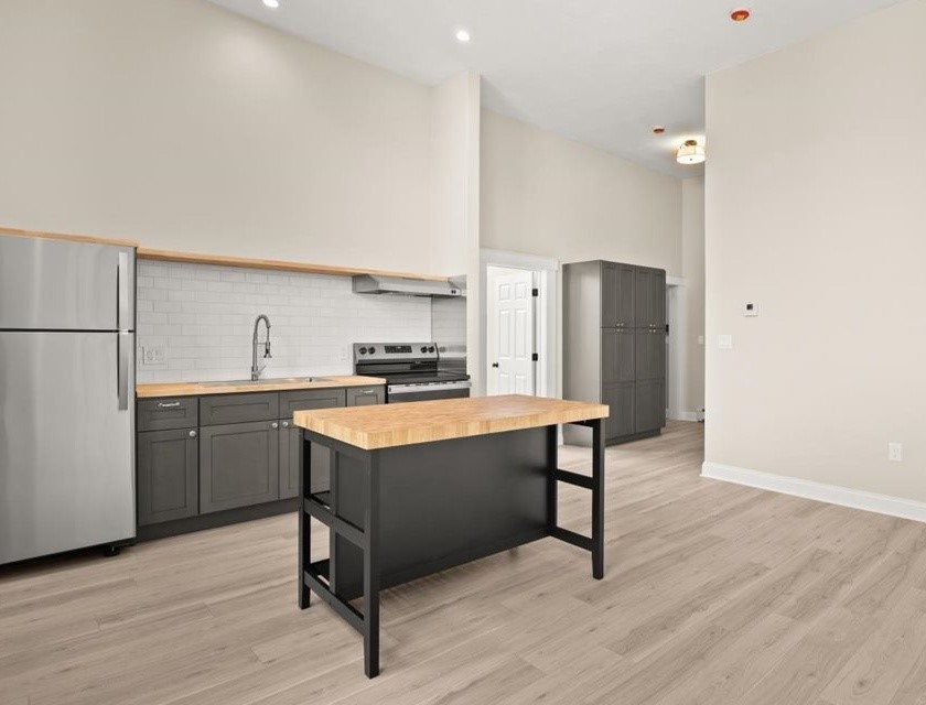 1044 Social Street, Unit F Woonsocket, RI 02895 - Photo 3 of 17