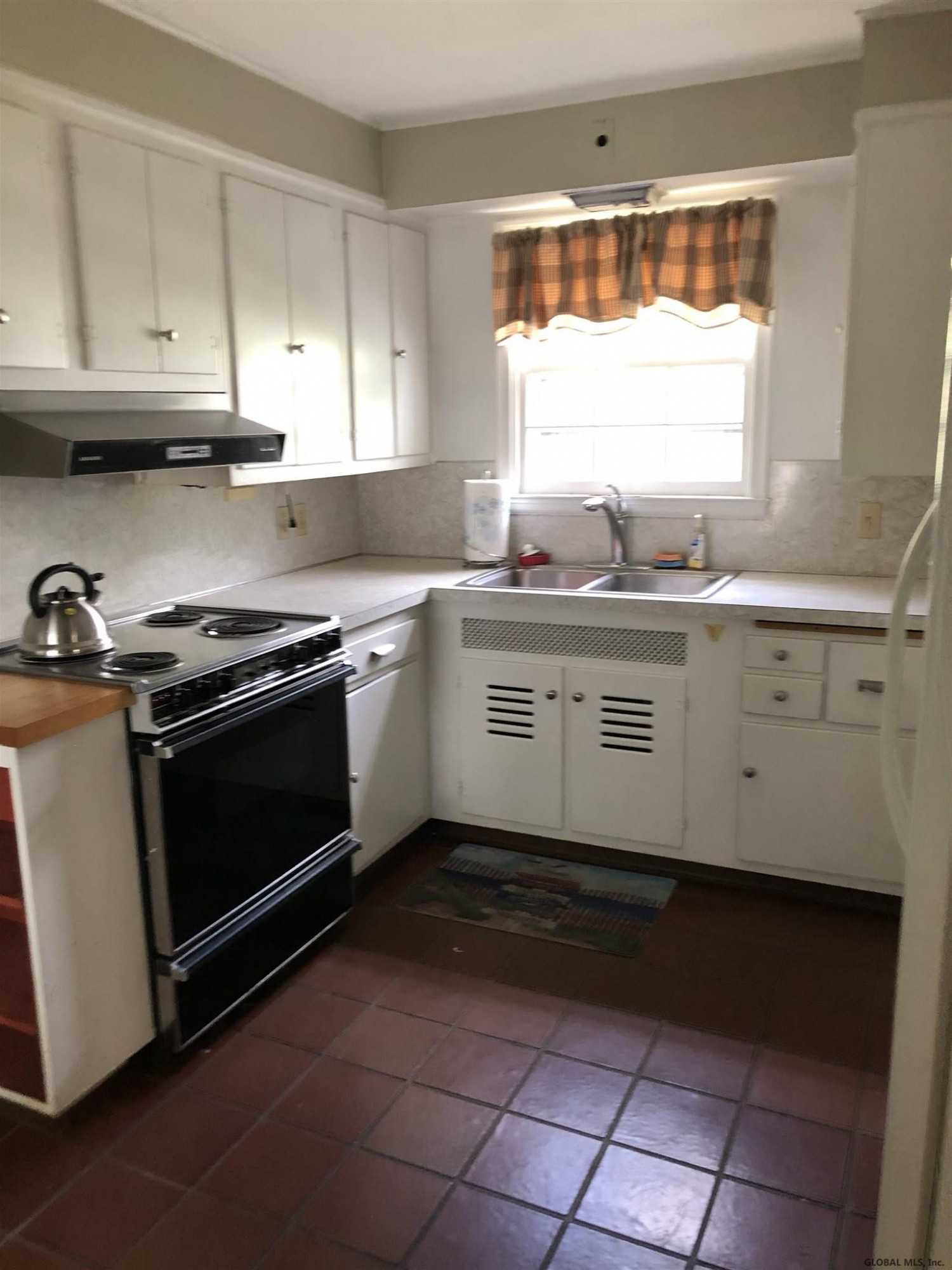 2223 Barcelona Road Niskayuna, NY 12309 - Photo 8 of 26 Photo 8