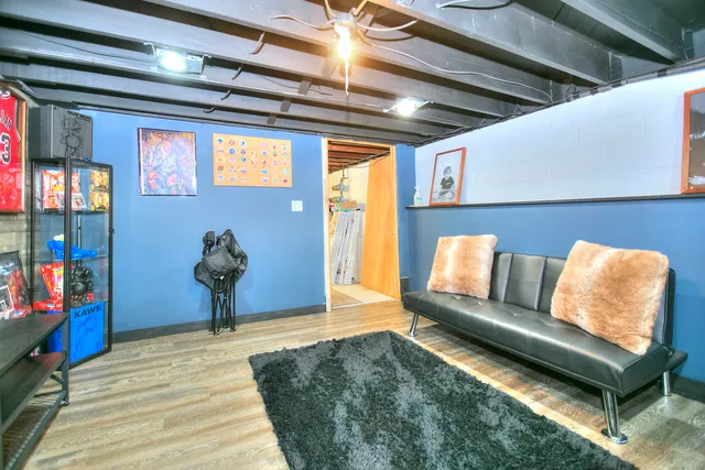 $3,700 | 545 Old Stratfield Road, Fairfield, CT 06825