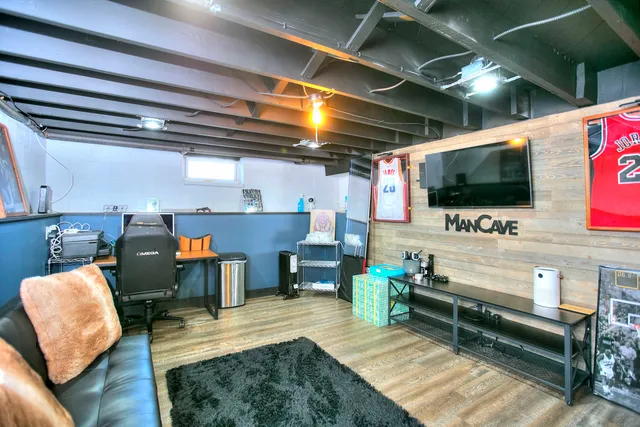 $3,700 | 545 Old Stratfield Road, Fairfield, CT 06825