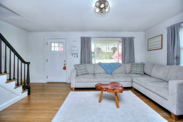 $3,700 | 545 Old Stratfield Road, Fairfield, CT 06825