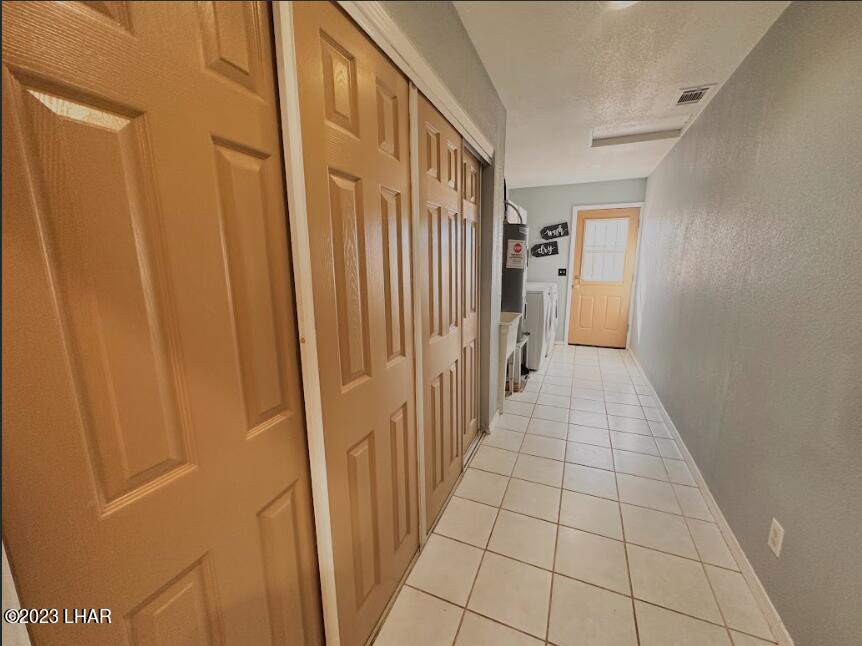2272 East Valley View Road Kingman, AZ 86409 - Photo 23 of 51 laundry storage