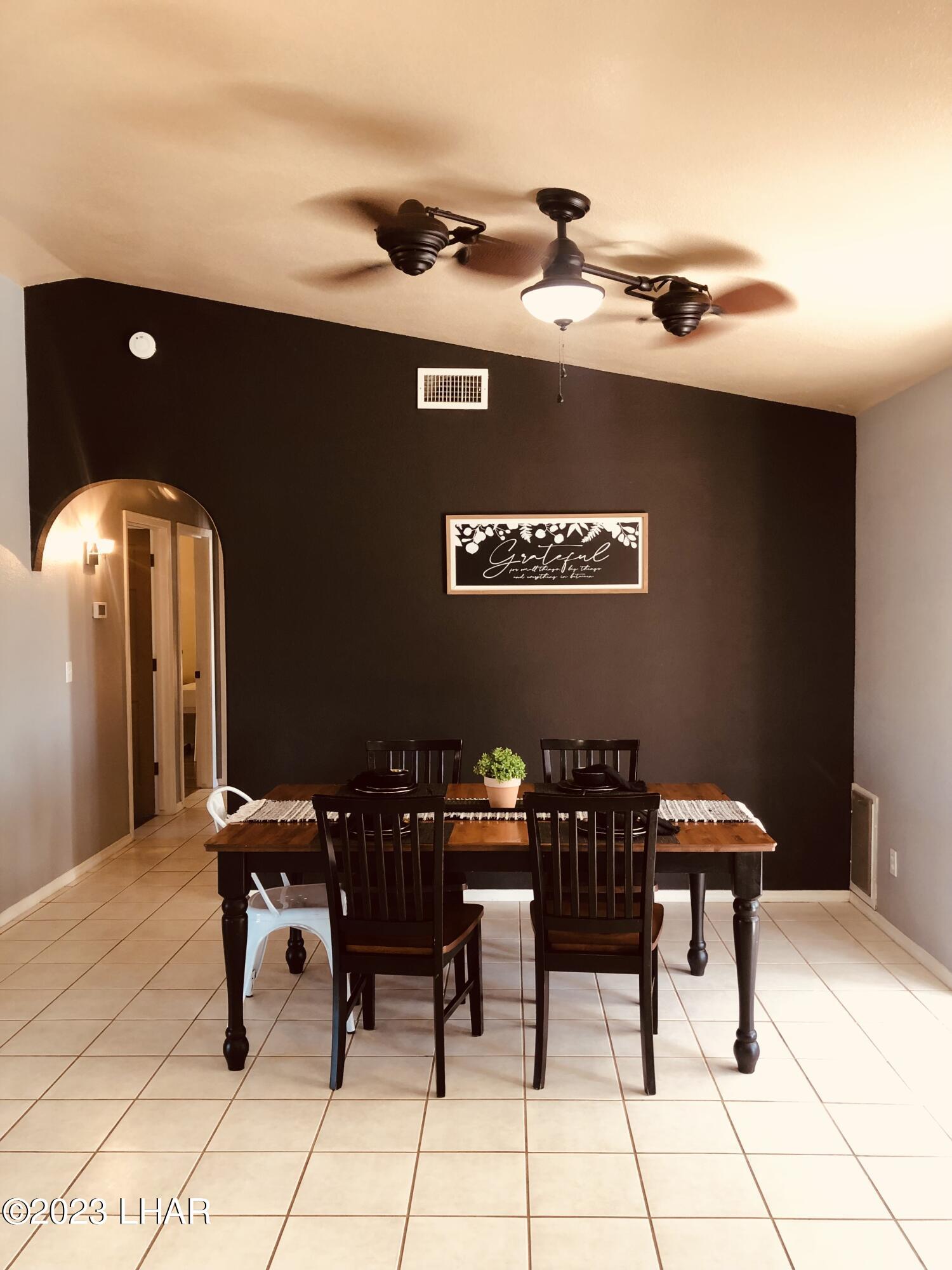 2272 East Valley View Road Kingman, AZ 86409 - Photo 10 of 51 IMG_E8815