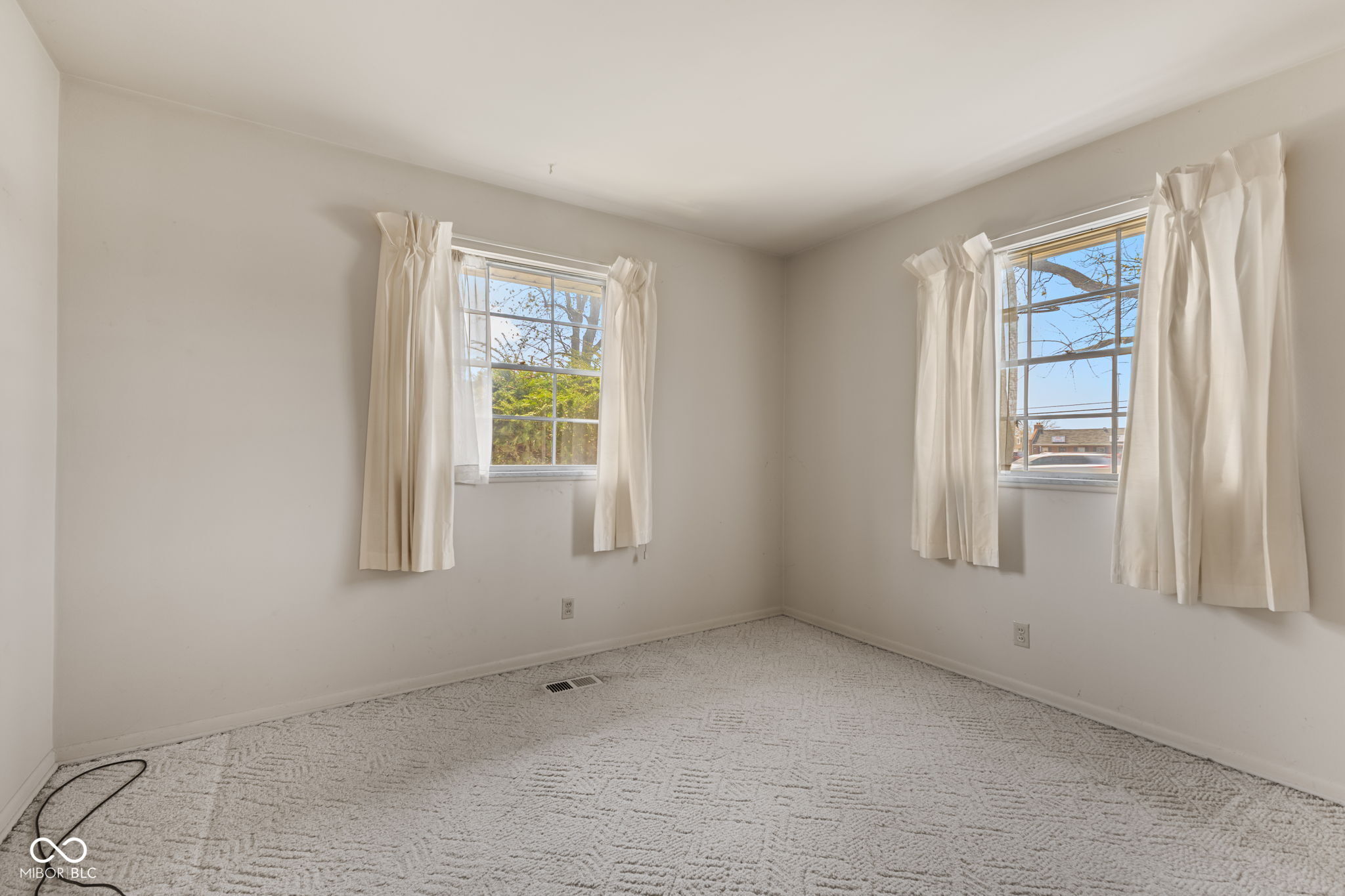 2753 North High School Road Indianapolis, IN 46224 - Photo 29 of 39