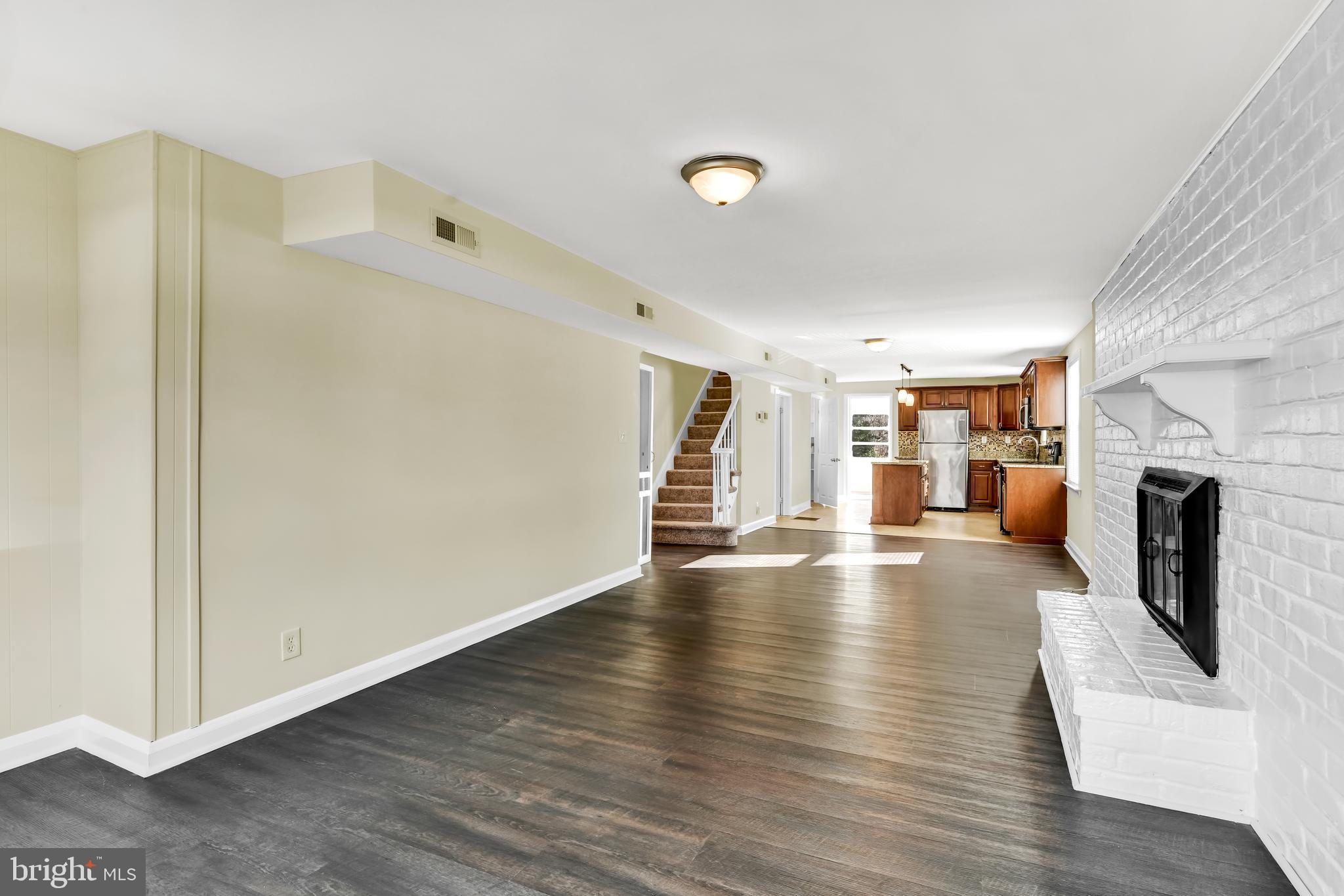 8007 Oakleigh Road Baltimore, MD 21234 - Photo 3 of 30