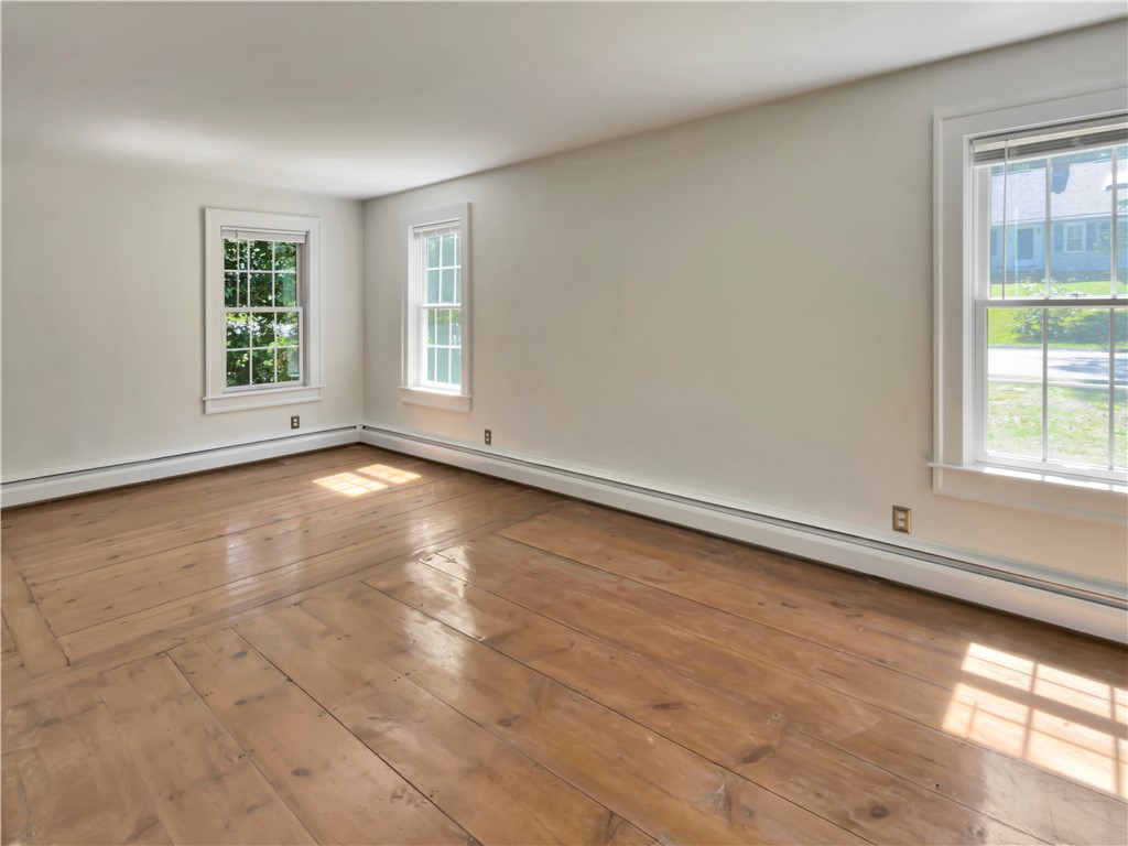33 Indian Pond Road Kingston, MA 02364 - Photo 10 of 44
