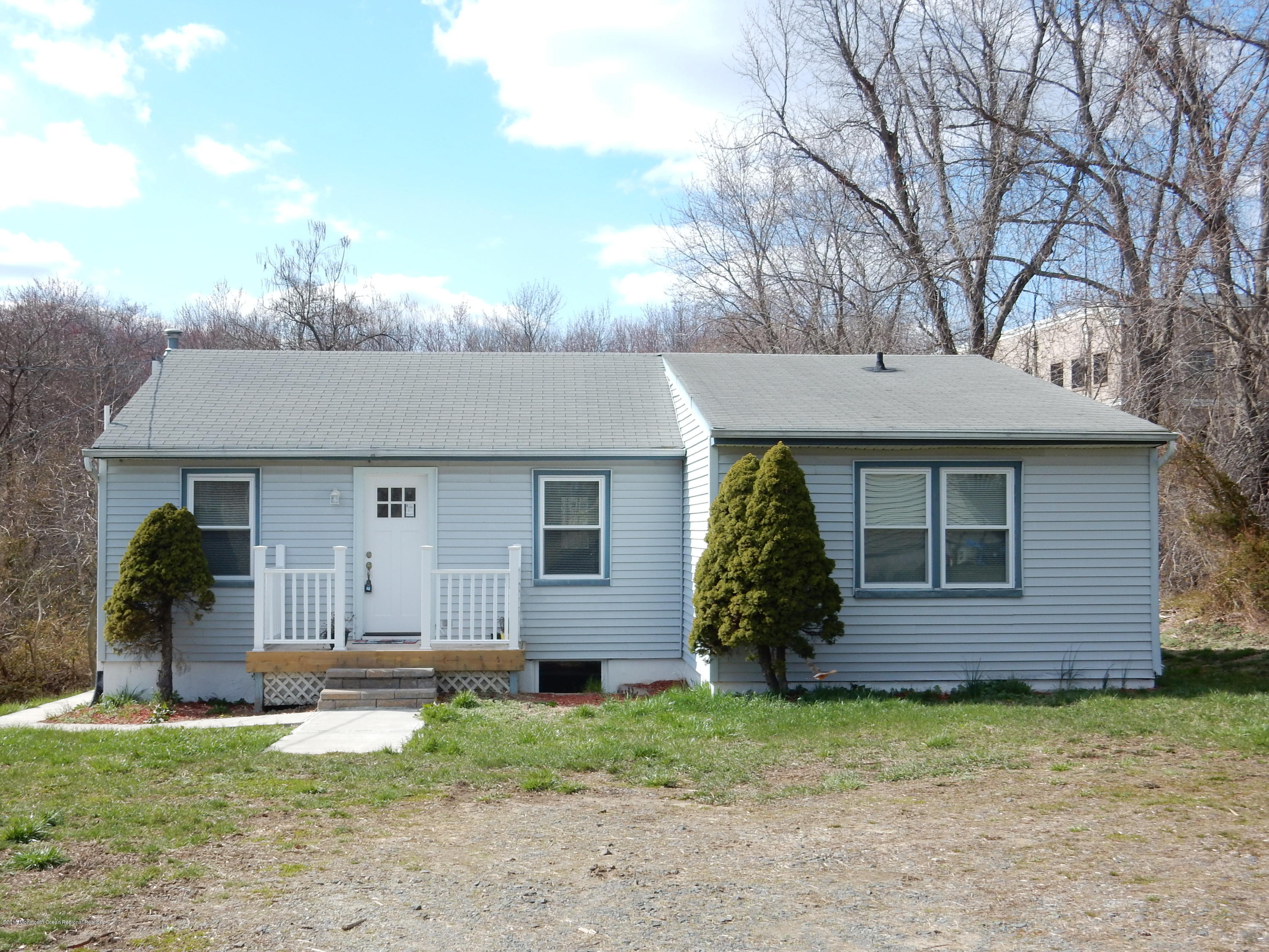18 Cottrell Road Matawan, NJ 07747 - Photo 1 of 19 Front a