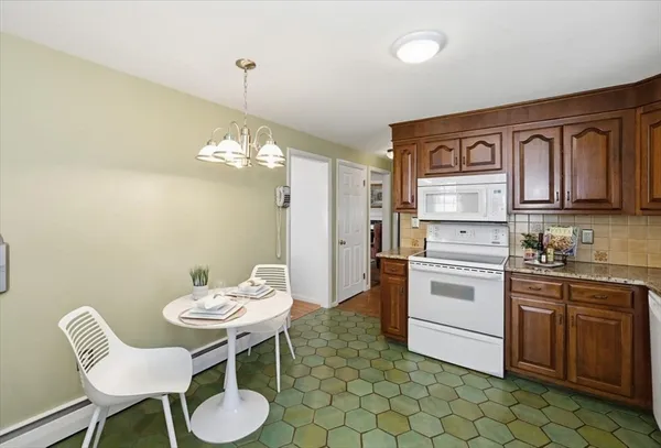 $850,000 | 9 Winter Street, Burlington, MA 01803