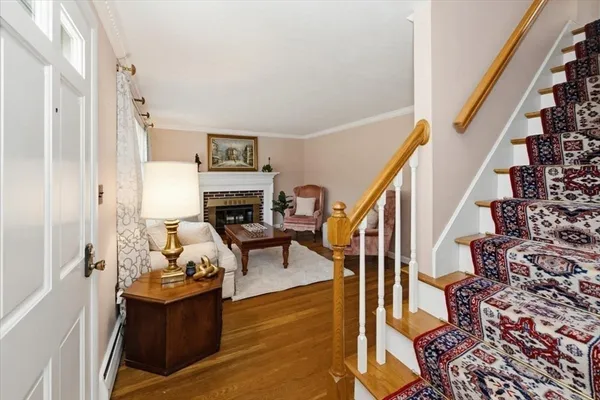 $850,000 | 9 Winter Street, Burlington, MA 01803