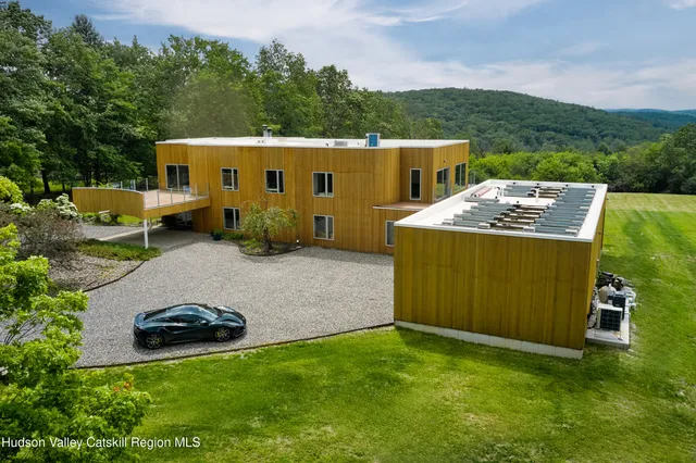 $4,495,000 | 33 Ford Road, Old Chatham, NY 12136