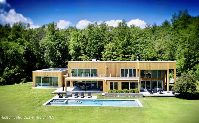 $4,495,000 | 33 Ford Road, Old Chatham, NY 12136