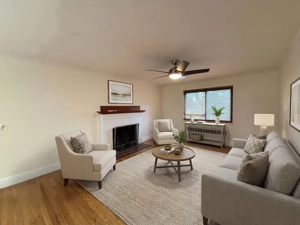 $4,200 | 9 Reservoir Road, Unit 1, Brookline, MA 02467
