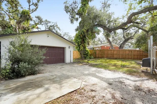 $850,000 | 4811 26th Avenue West, Bradenton, FL 34209