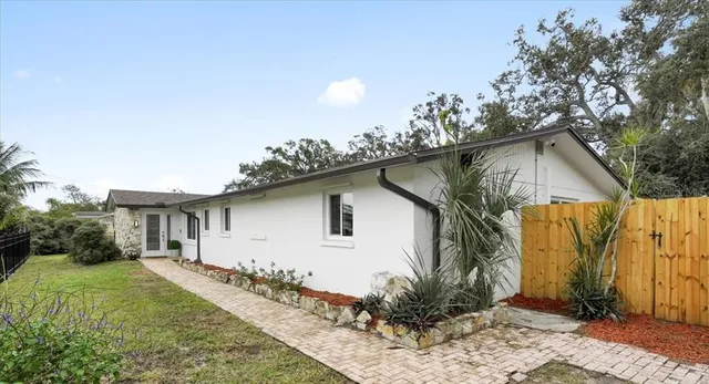 $850,000 | 4811 26th Avenue West, Bradenton, FL 34209