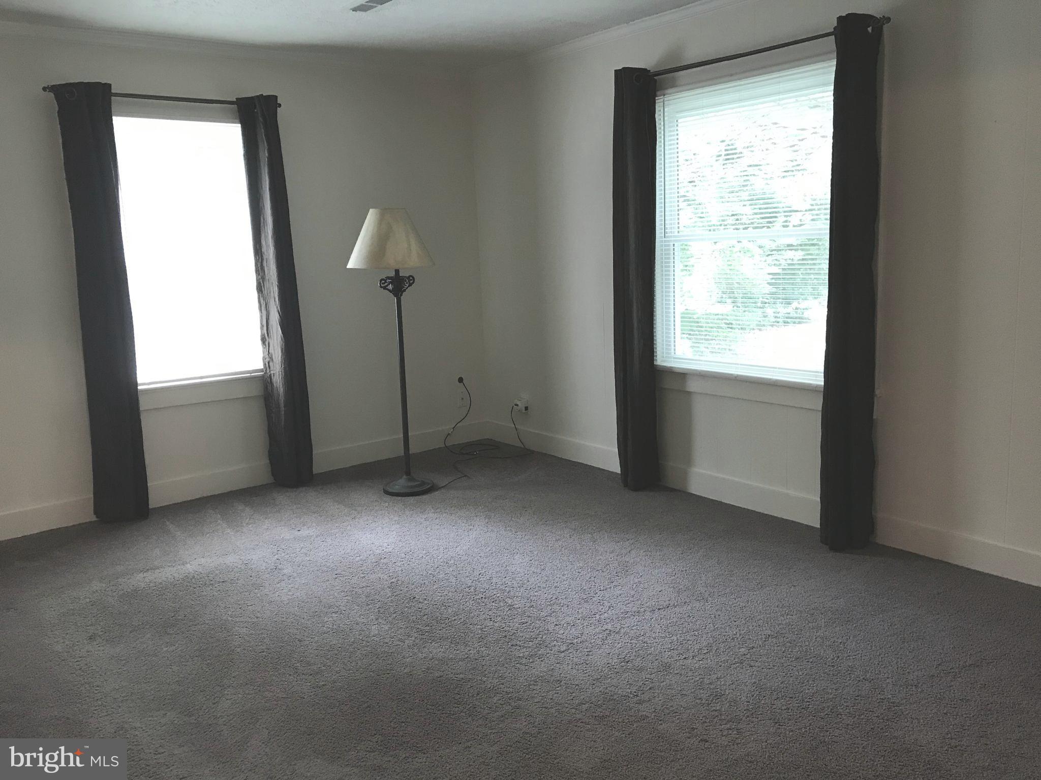 7133 Burr Hill Road Rhoadesville, VA 22542 - Photo 4 of 14 Living Room