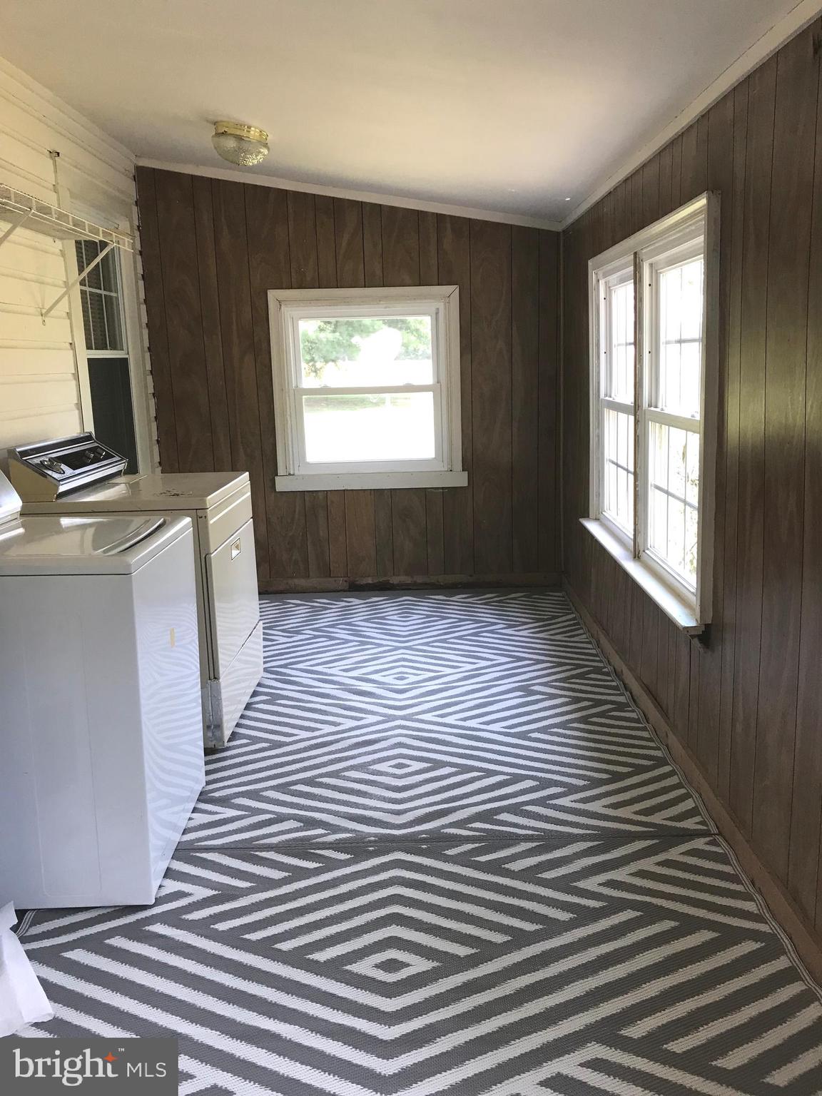 7133 Burr Hill Road Rhoadesville, VA 22542 - Photo 8 of 14 Porch