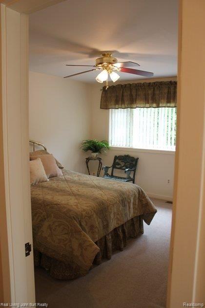 5215 Lake George Road Oxford, MI 48370 - Photo 3 of 25 bedroom3