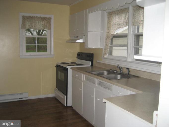 2677 Summit Point Road Summit Point, WV 25446 - Photo 3 of 3 Kitchen #2