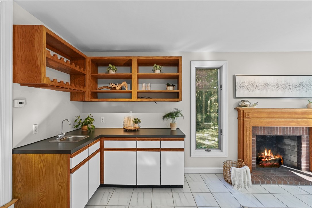 5 Cold Spring Road Barrington, RI 02806 - Photo 8 of 45