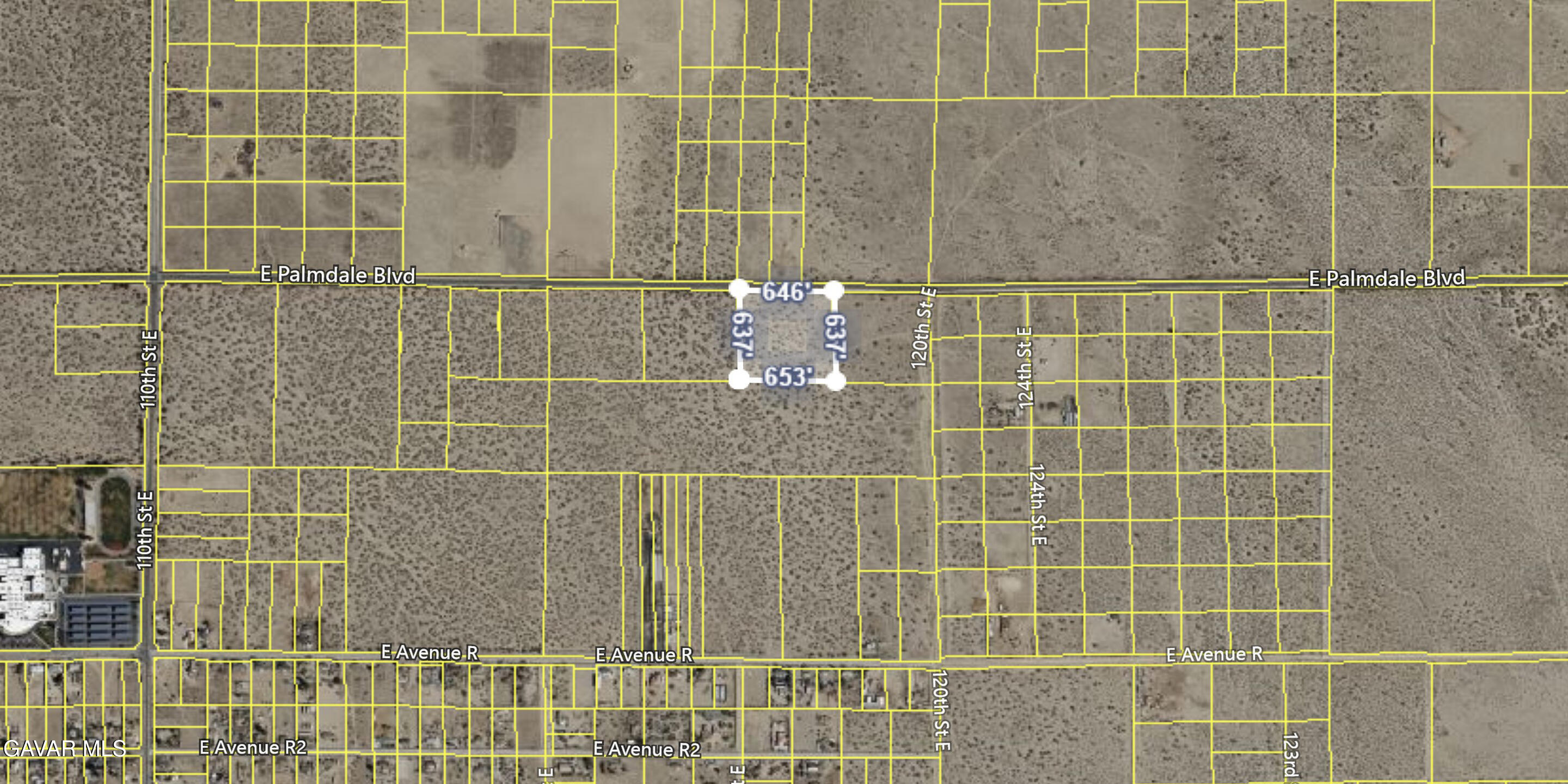 Palmdale Boulevard East Littlerock, CA 93543 - Photo 29 of 34 a bathroom with a shower