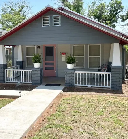 $250,000 | 425 South Liveoak Street, Mason, TX 76856
