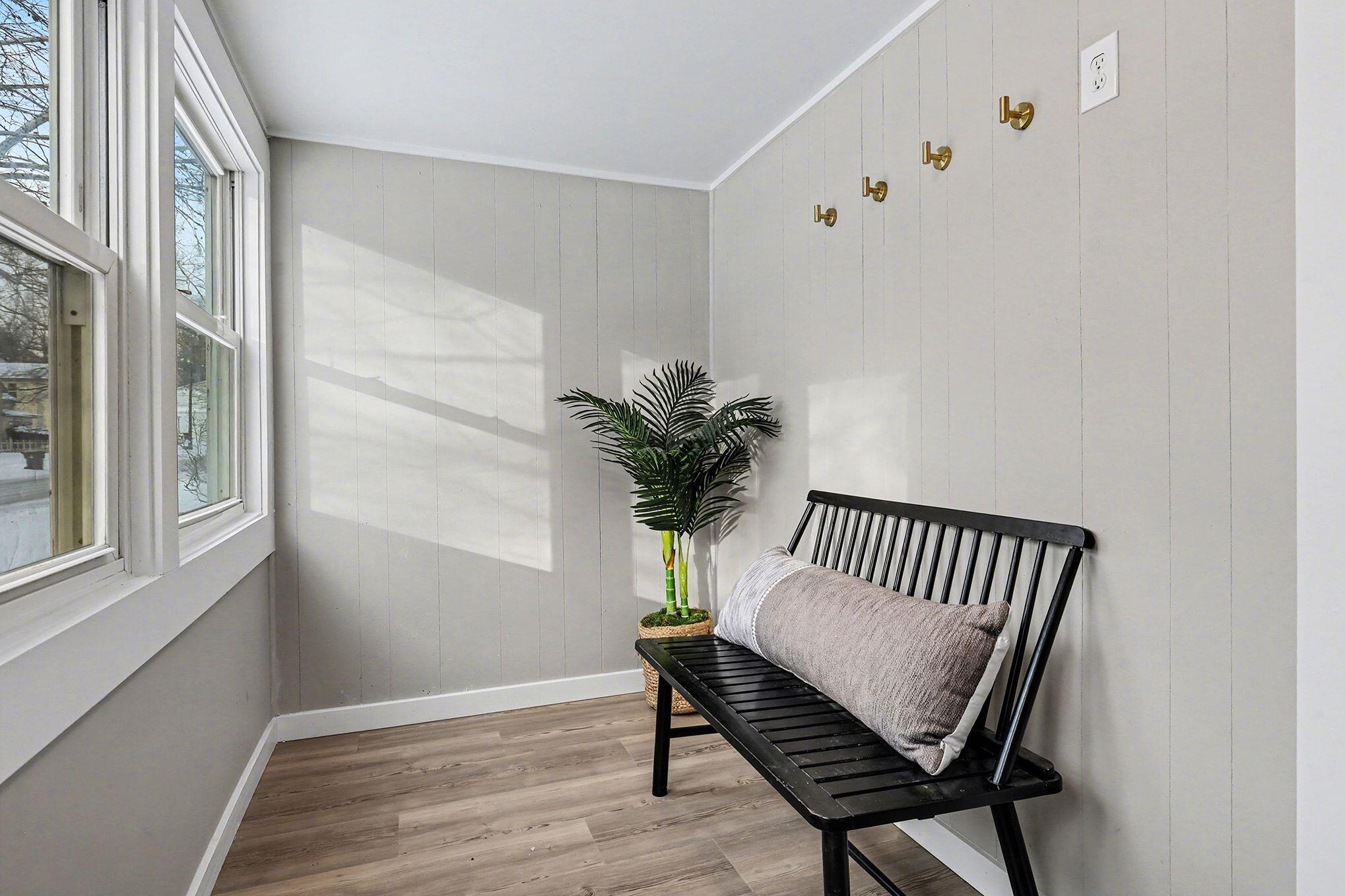 142 Mill Street Ionia, MI 48846 - Photo 4 of 18 004_file_9279