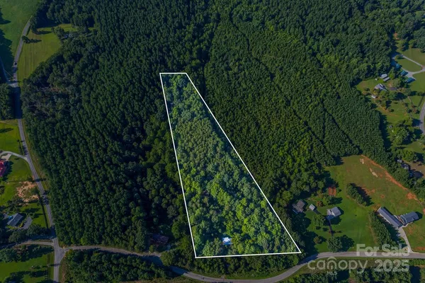 $183,330 | 135 Medford Road, Tryon, NC 28782