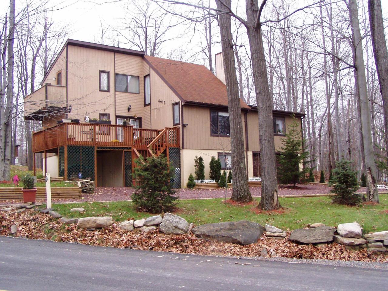 4413 Mayfair Road Tobyhanna, PA 18466 - Photo 1 of 7 Main