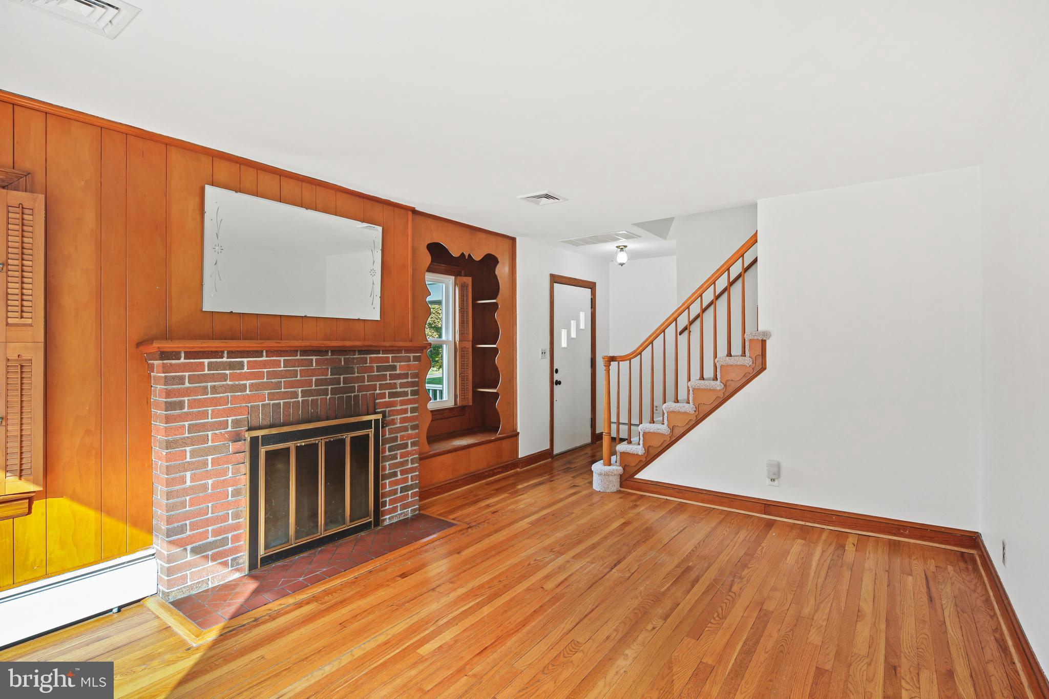 4763 Linthicum Road Dayton, MD 21036 - Photo 7 of 39 Living room - fresh interior paint throughout